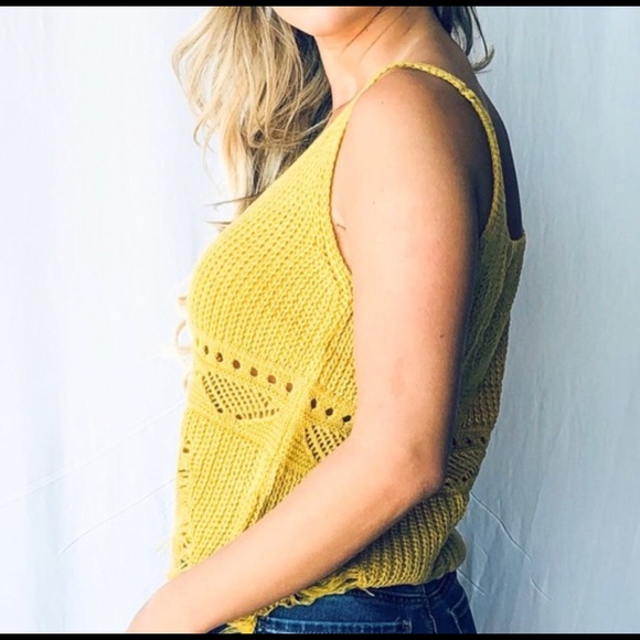 NWT Mustard Fringe Crop Top. Size M/L - Picture 4 of 7